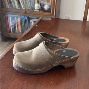 Lotta from Stockholm clogs